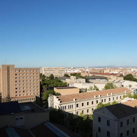 En La Romareda A 10 Min Del Centro En Tranvía - Alfonso Zaragoza