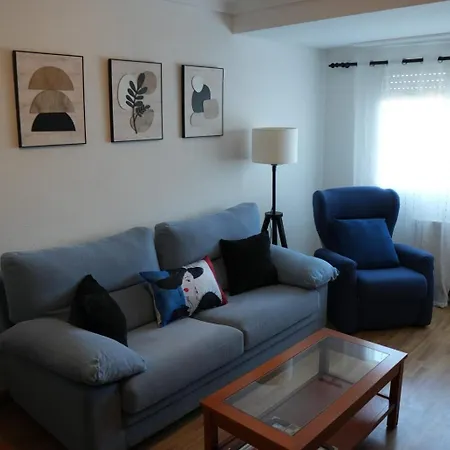 En La Romareda A 10 Min Del Centro En Tranvia - Alfonso *